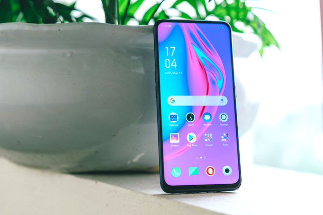 Đập hộp OPPO F11 Pro - Camera trước dạng trượt, camera sau độ phân giải 48MP, phối màu vỏ lạ mắt