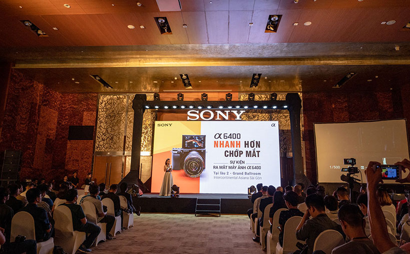 Toàn cảnh ngày ra mắt Sony A6400 tại HCM: đông vui, rất nhiều máy A6400 để anh em trải nghiệm