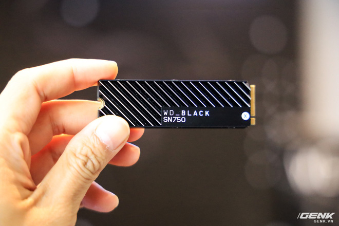 Western Digital ra mắt ổ cứng WD BLACK SN750 NVME SSD: hiệu năng cực cao, có tản nhiệt riêng, giá từ 1,95 triệu đồng